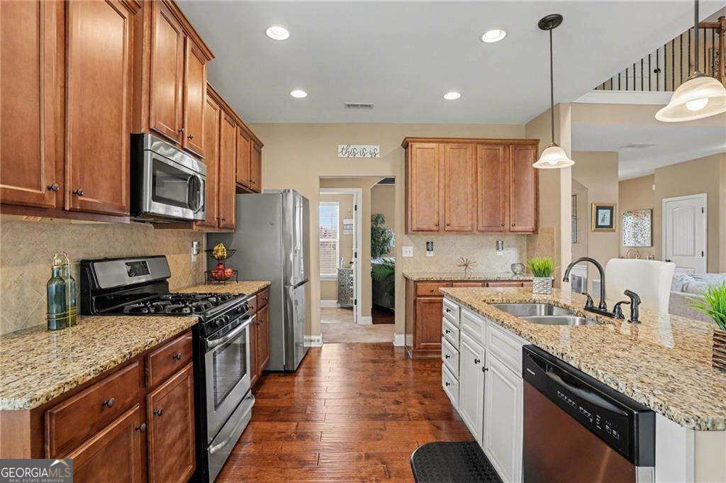 197 Tapestry DR