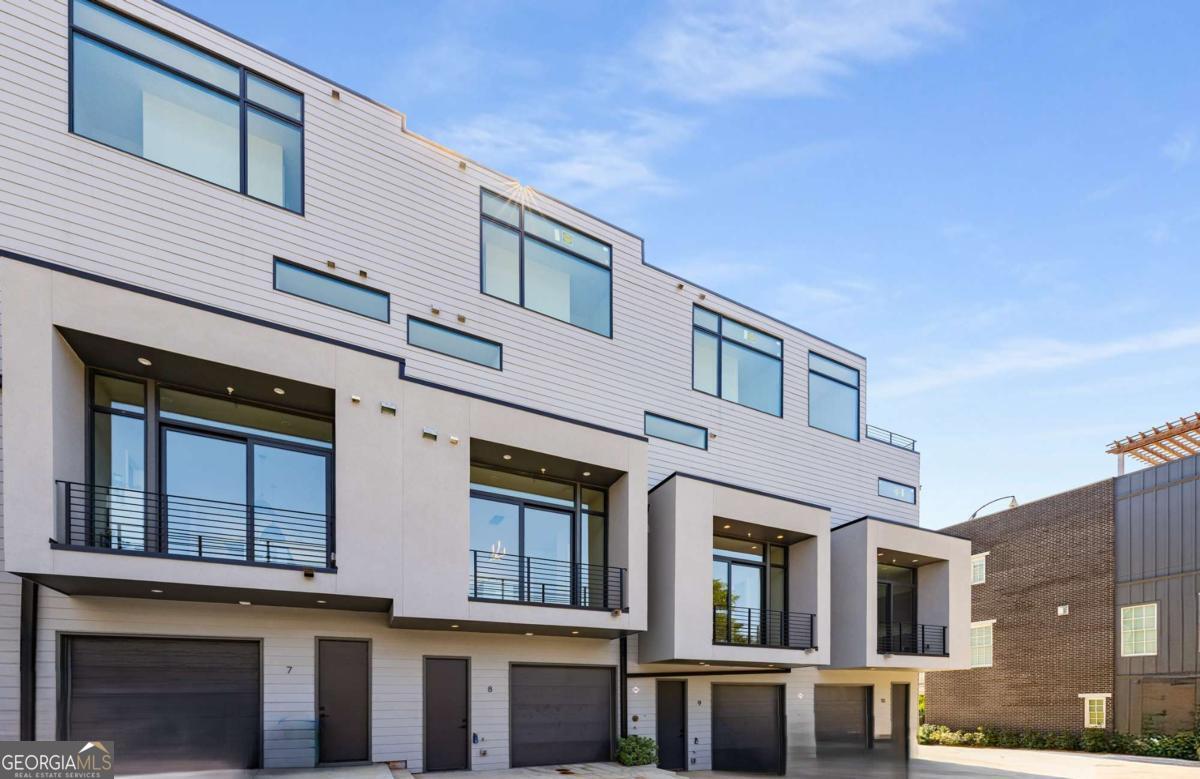 105 Georgia AVE SE 8