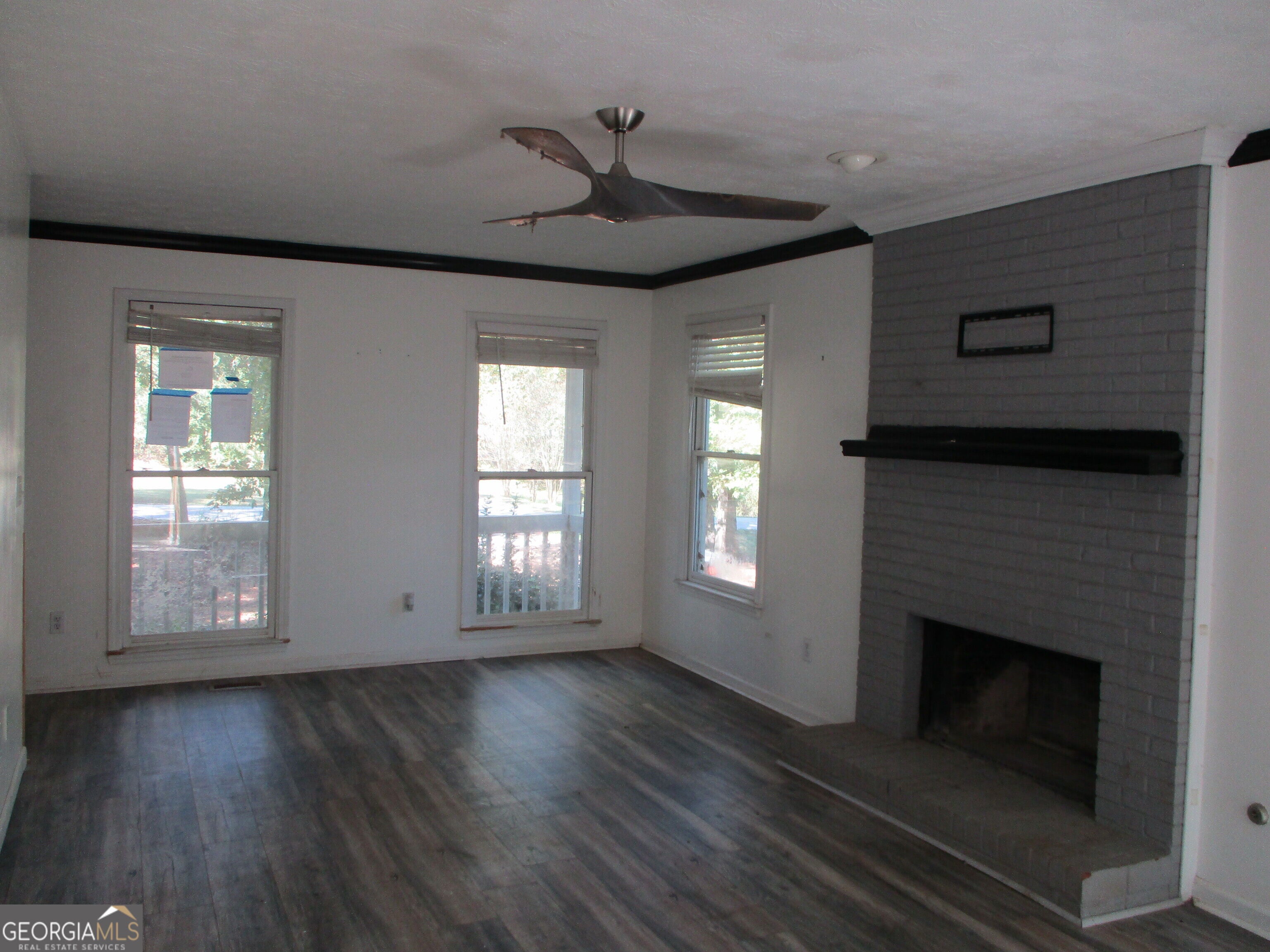 810 N Ola RD