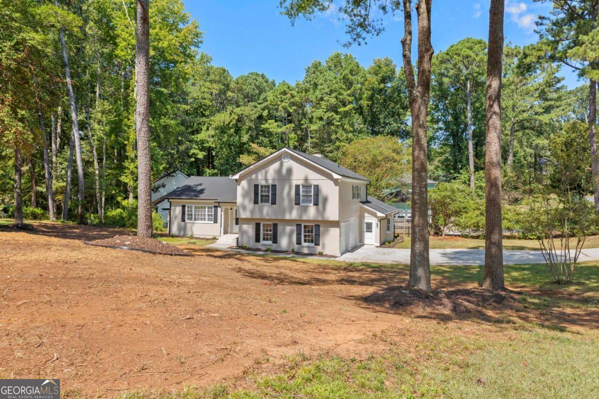 689 Roxboro CT