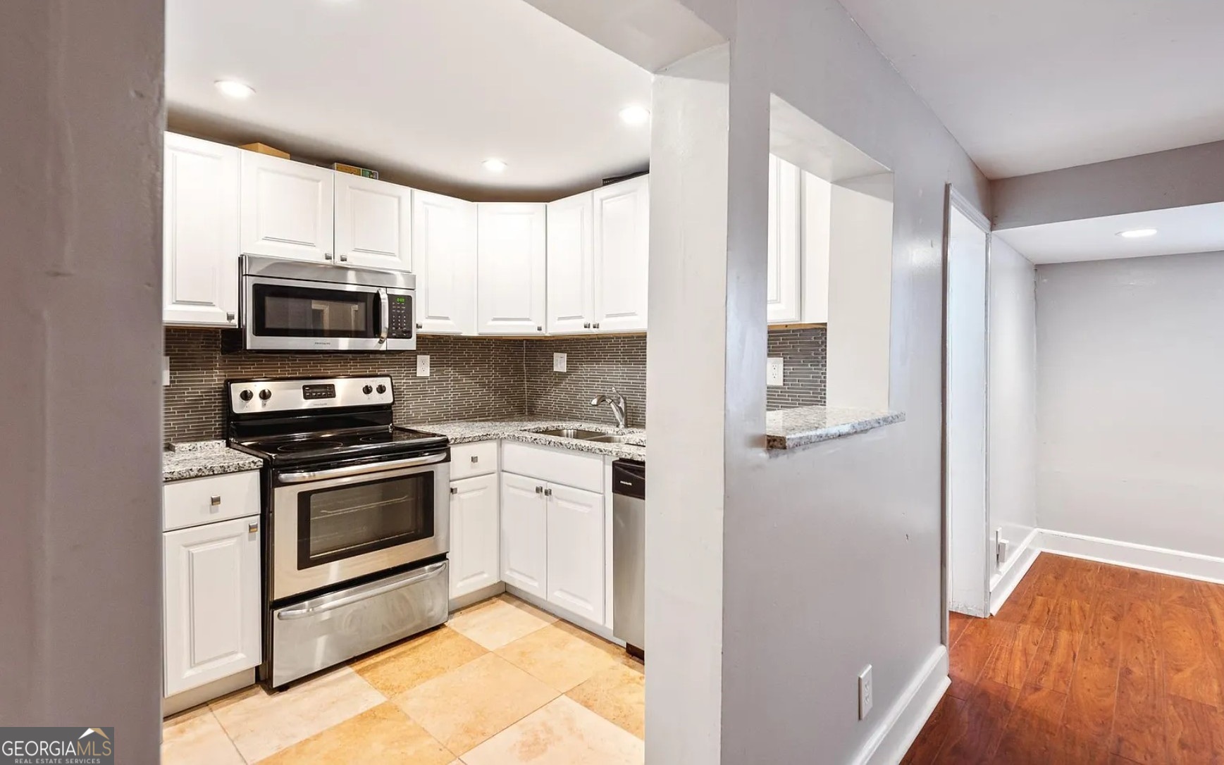 1143 United AVE SE B