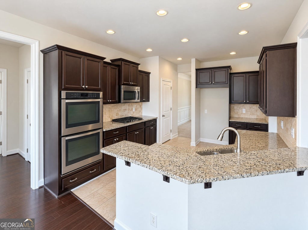 Photo of 320 Rockmann Lane SW, Marietta, GA 30064 (MLS # 10875598)