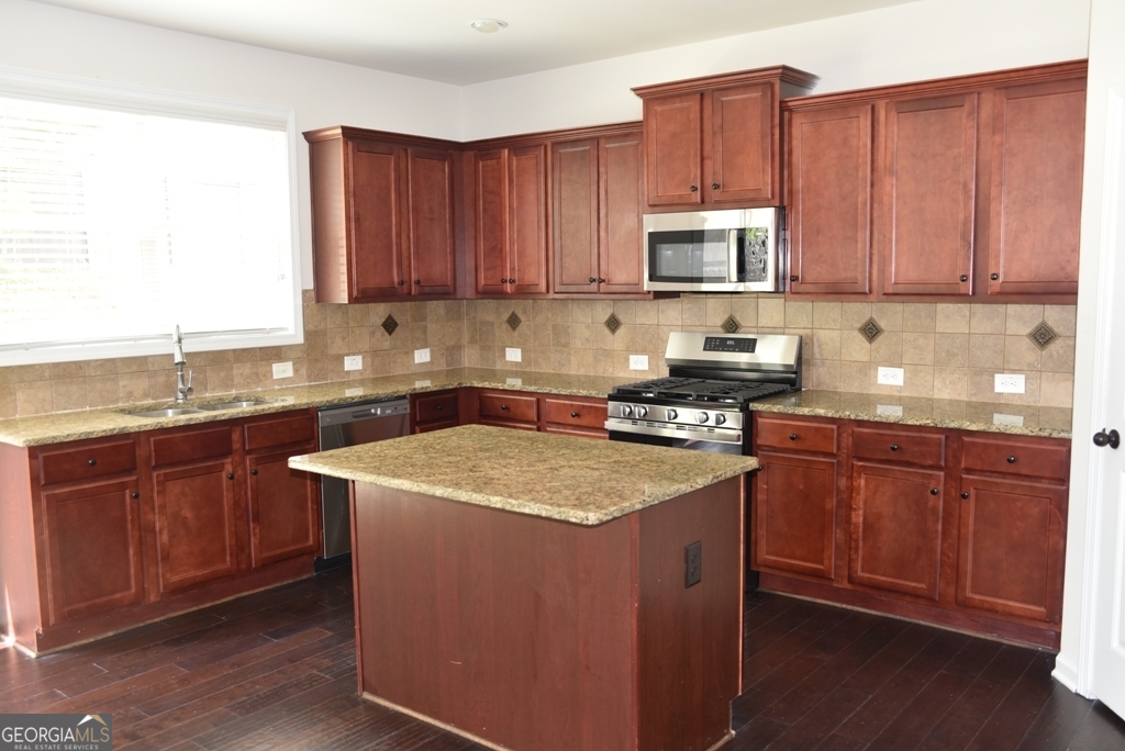 1365 Slate Bend DR