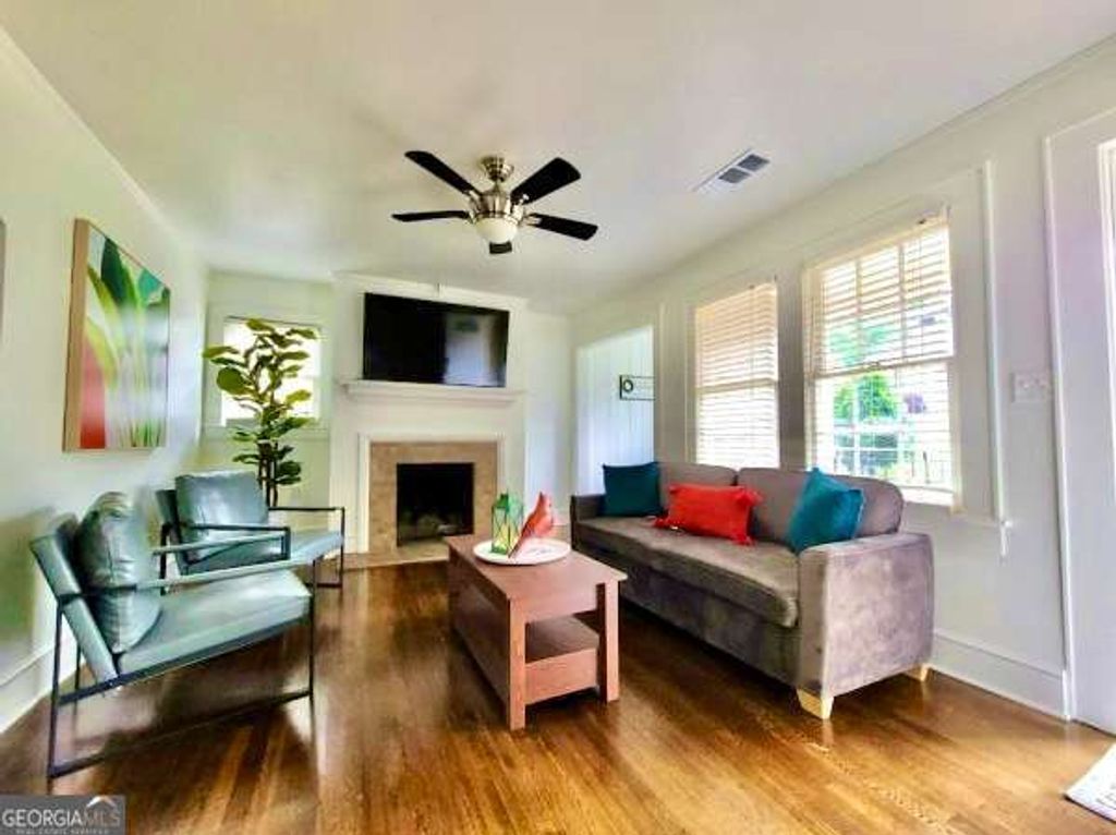 Photo of 1267 Holly Street NW, Atlanta, GA 30318 (MLS # 10757158)