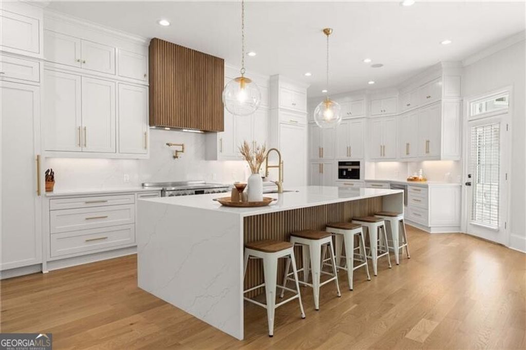 Photo of 955 Tiverton Lane, Johns Creek, GA 30022 (MLS # 10726958)