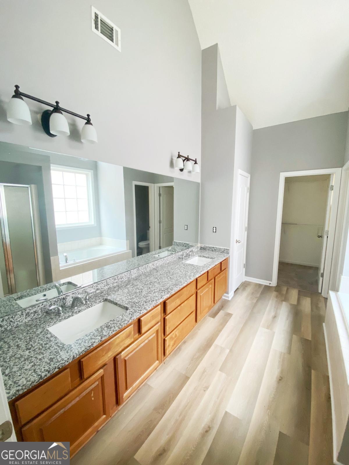 675 Millbrook Villa DR