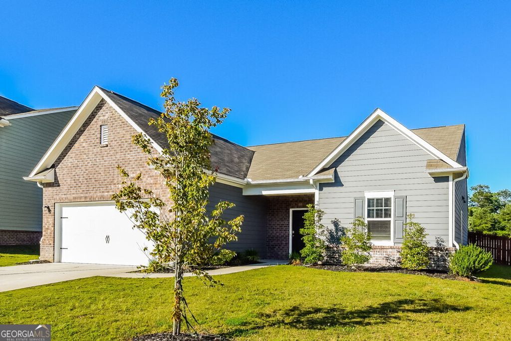 Photo of 3939 Kendrick Circle, Loganville, GA 30052 (MLS # 10651890)