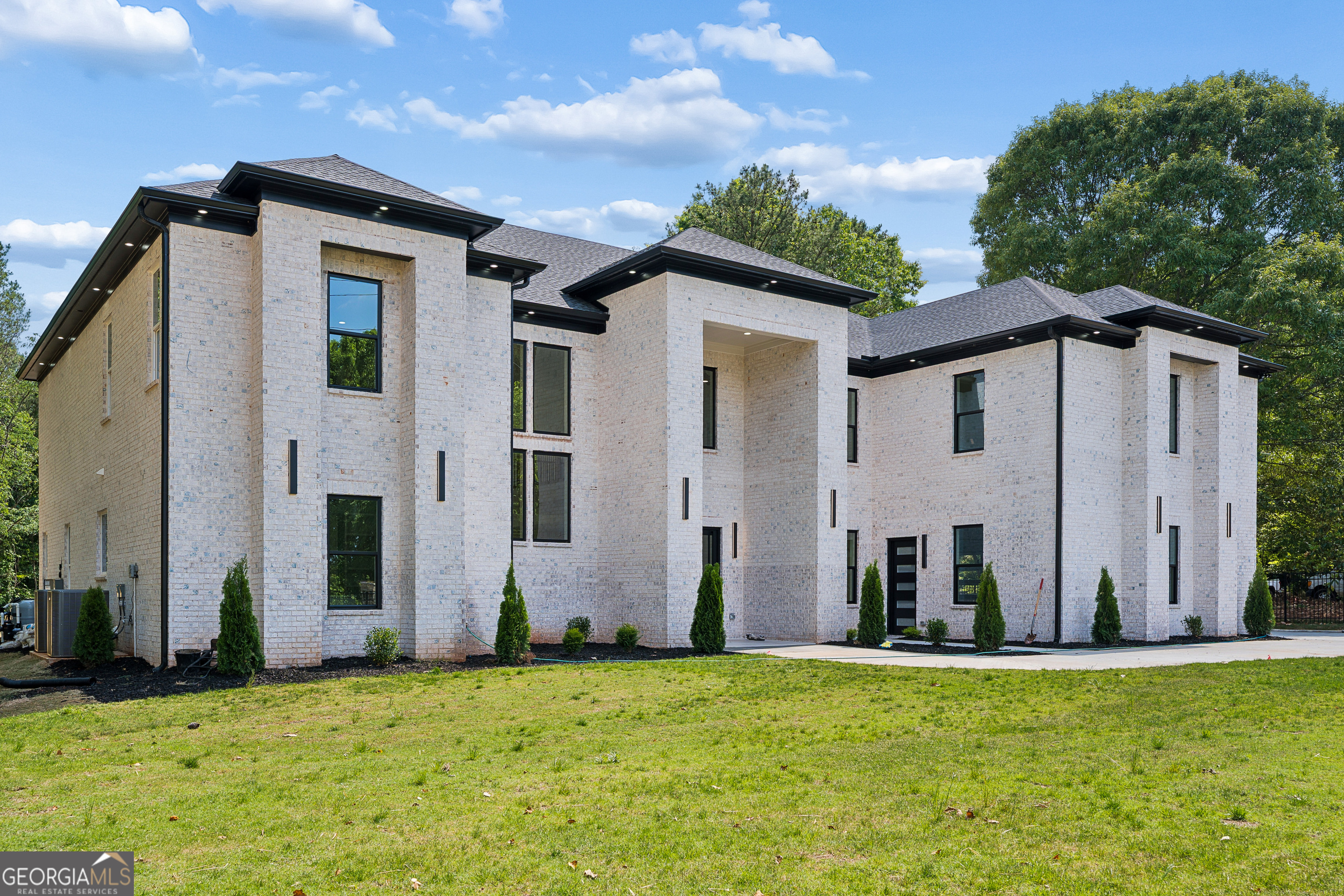 1035 Auburn RD