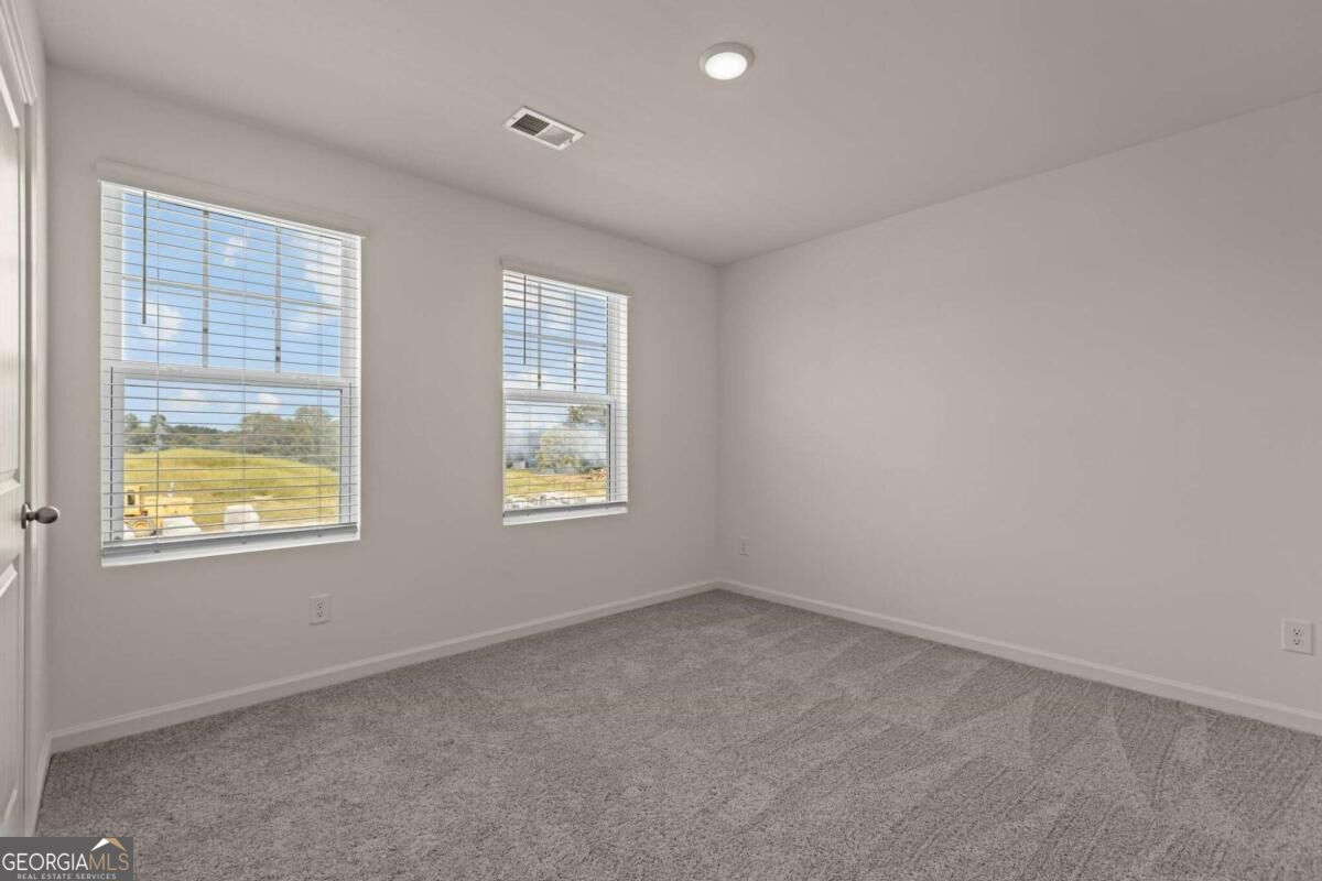 37 Crescent BLVD