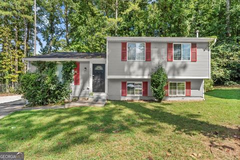 Photo of 2036 Countydown Lane, Stone Mountain, GA 30088 (MLS # 10513135)