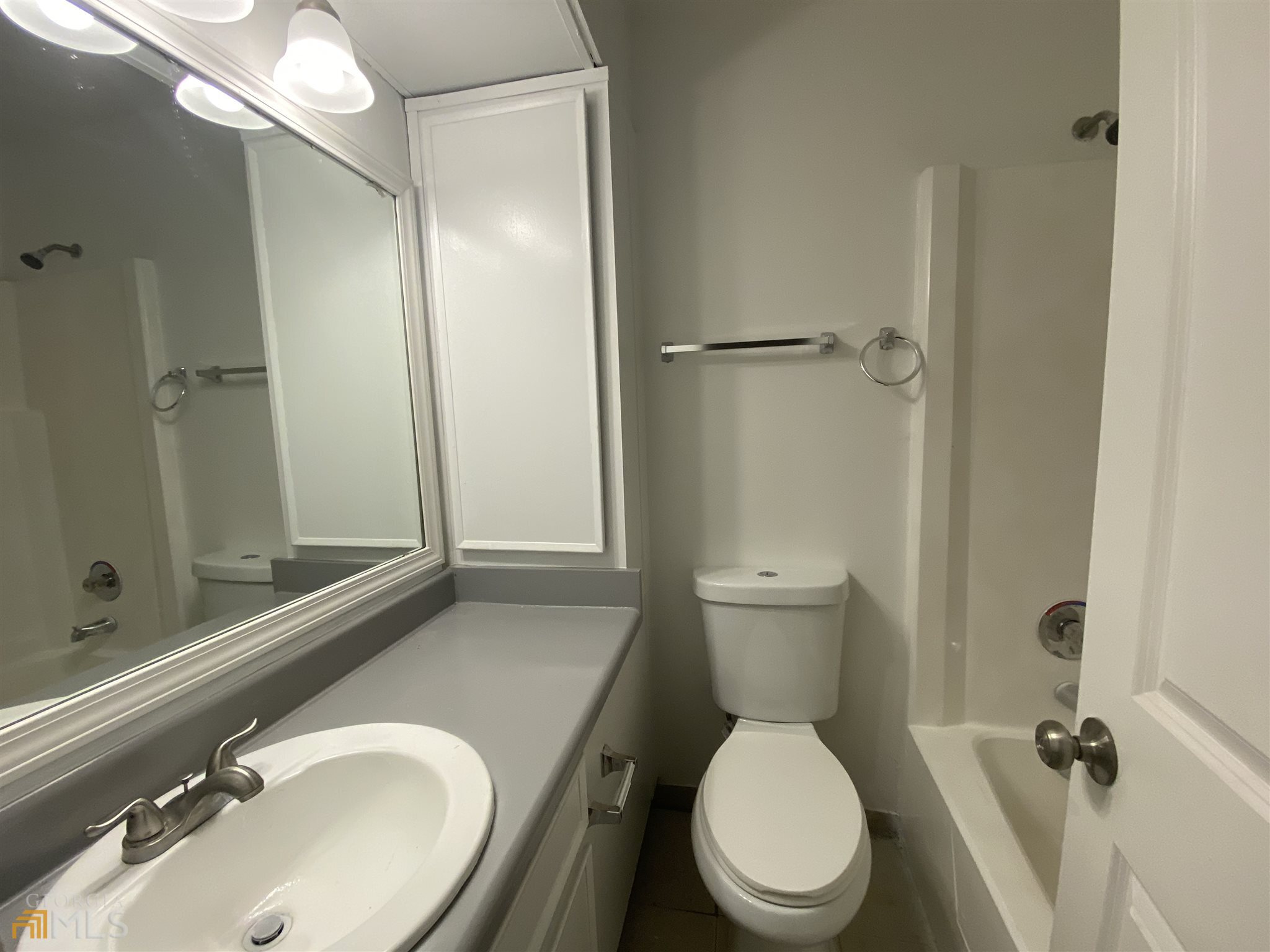 Four Corners - Residential Lease