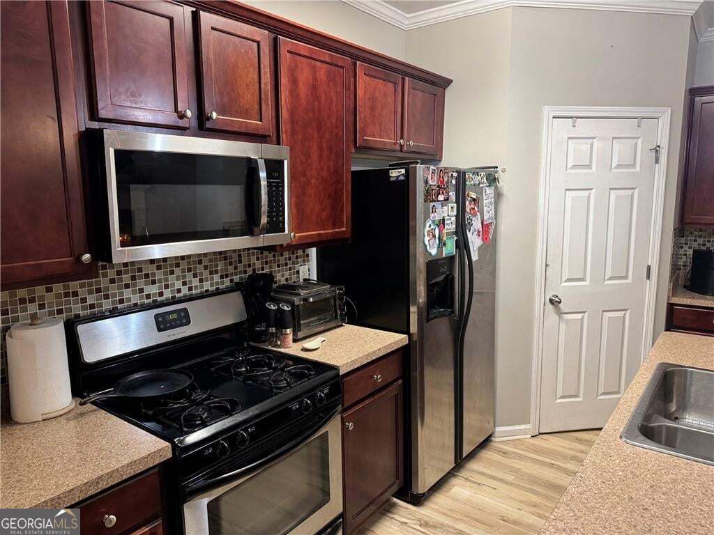 143 Sunset LN