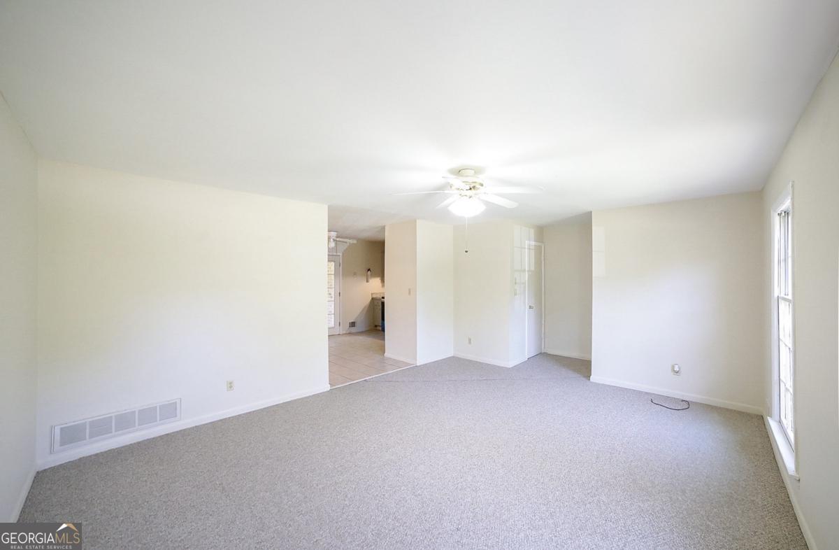 160-162 Jockey Club DR