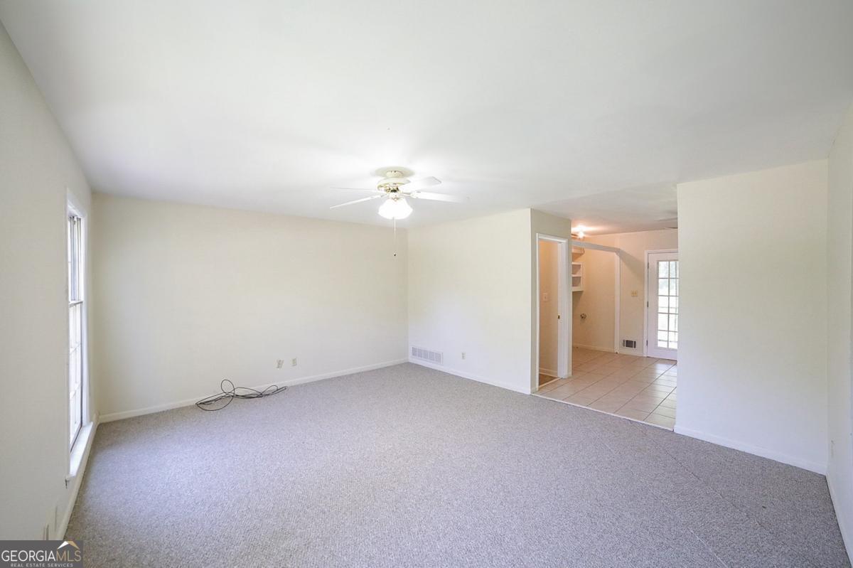 160-162 Jockey Club DR