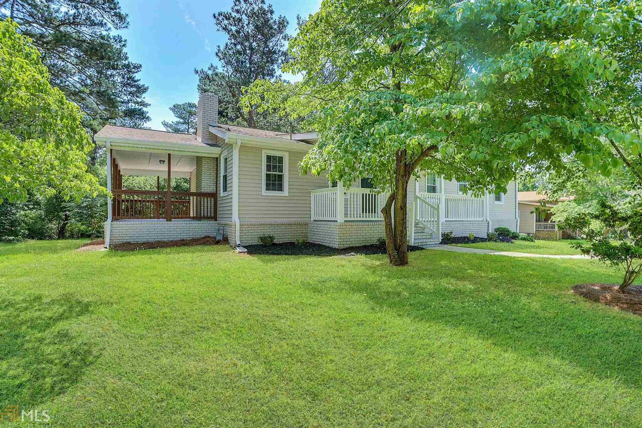 The Oaks - Residential Lease