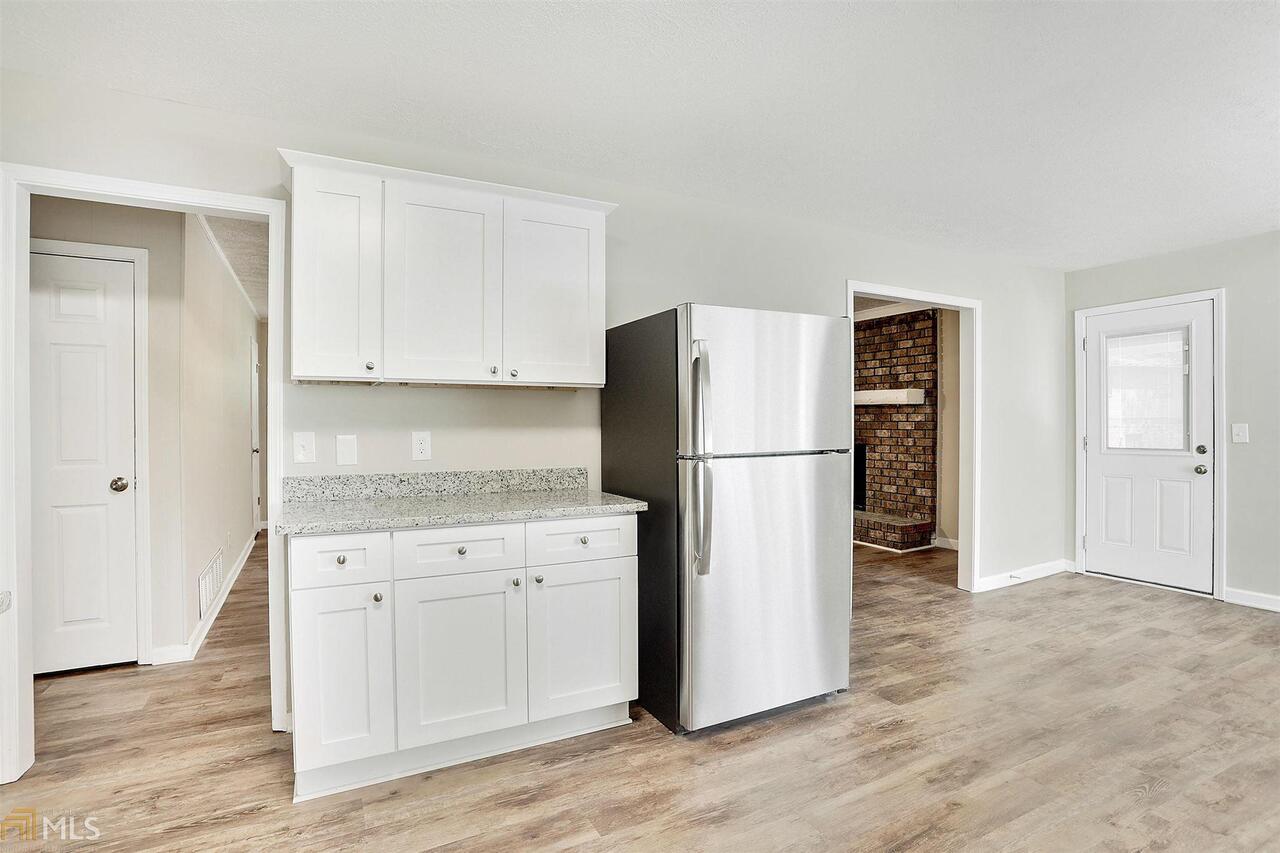 The Oaks - Residential Lease
