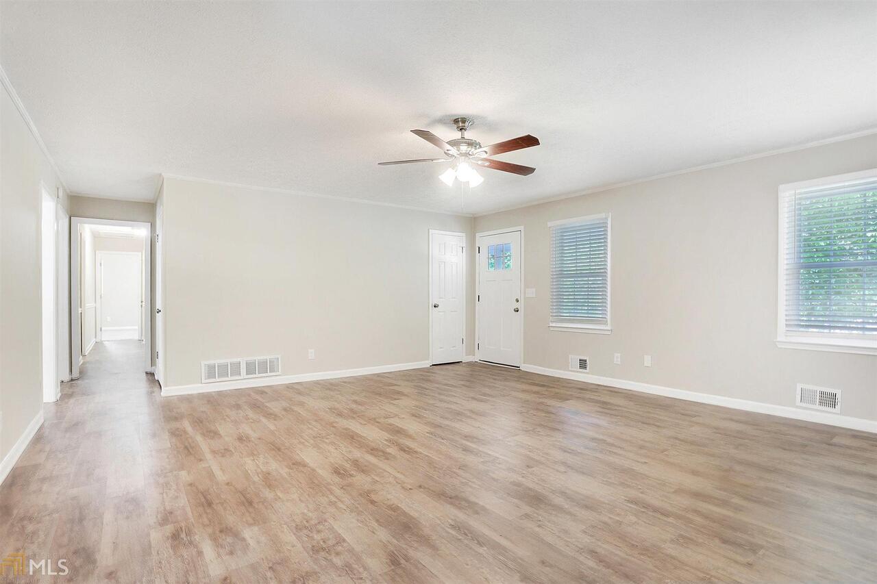 The Oaks - Residential Lease