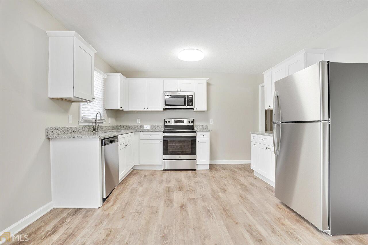 The Oaks - Residential Lease