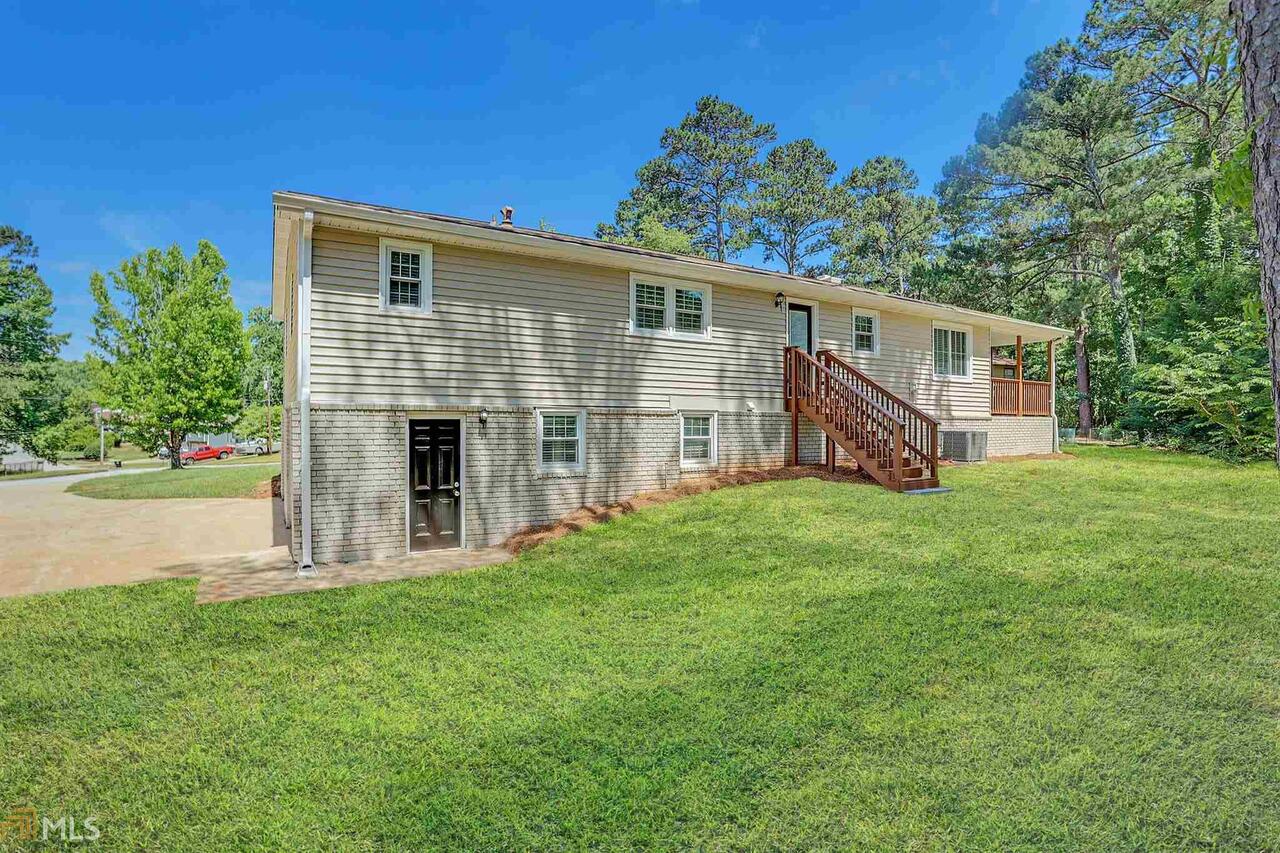 The Oaks - Residential Lease