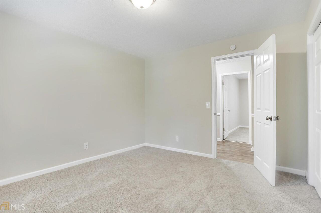 The Oaks - Residential Lease