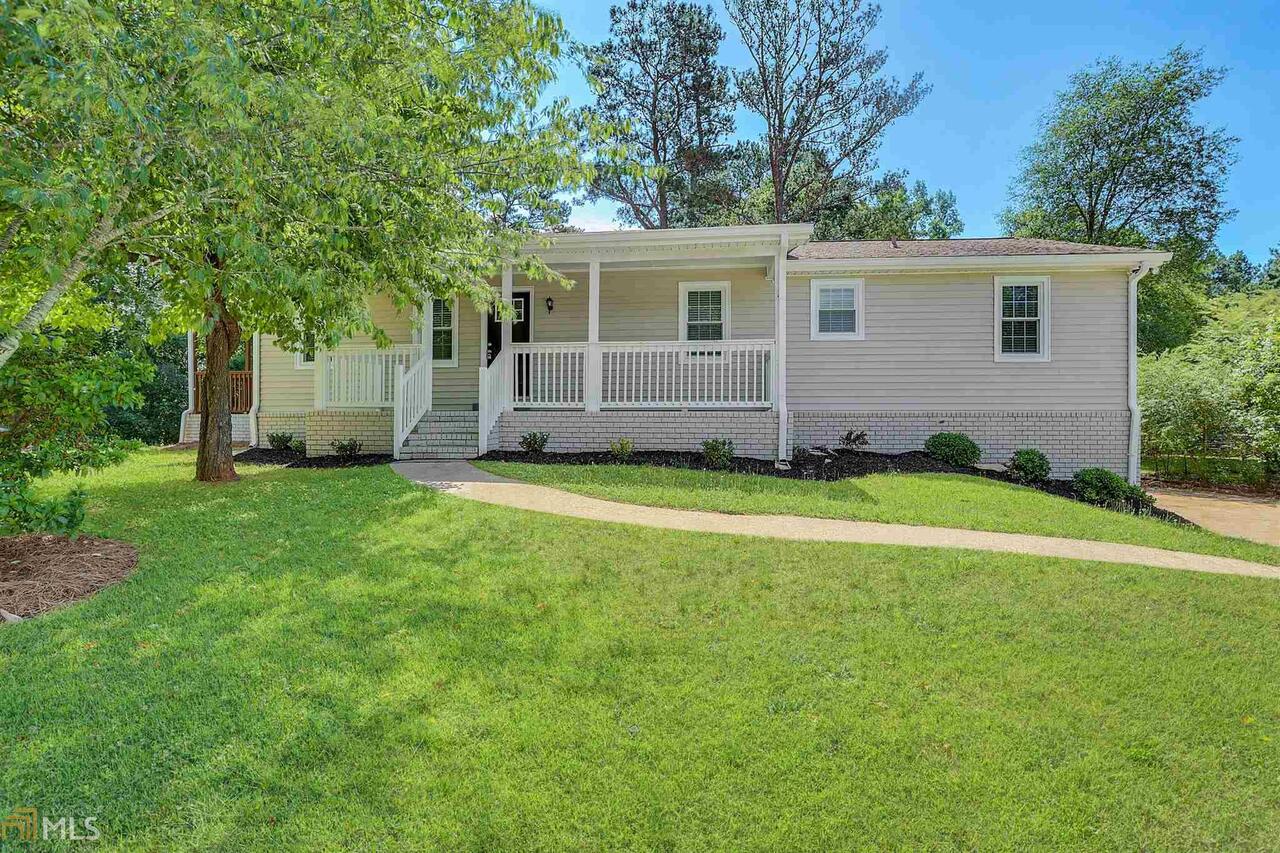 The Oaks - Residential Lease