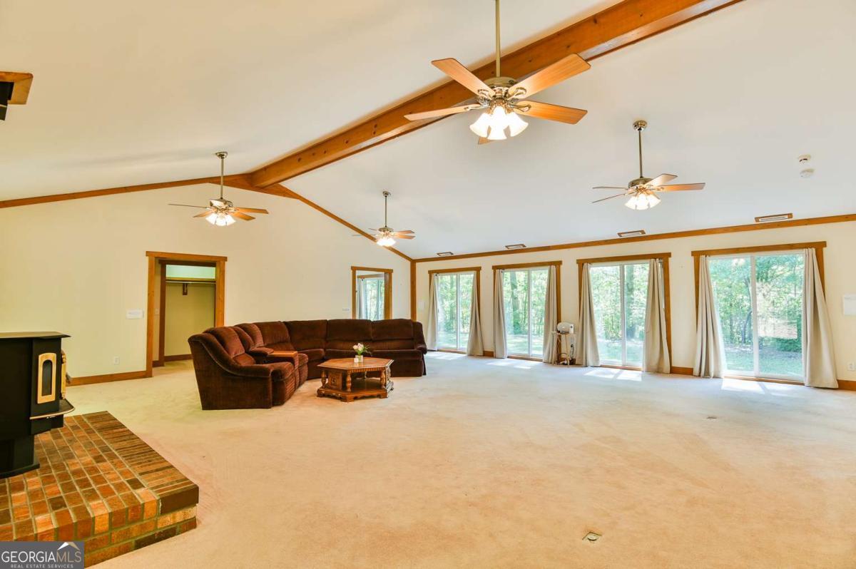 1163 Nickville RD