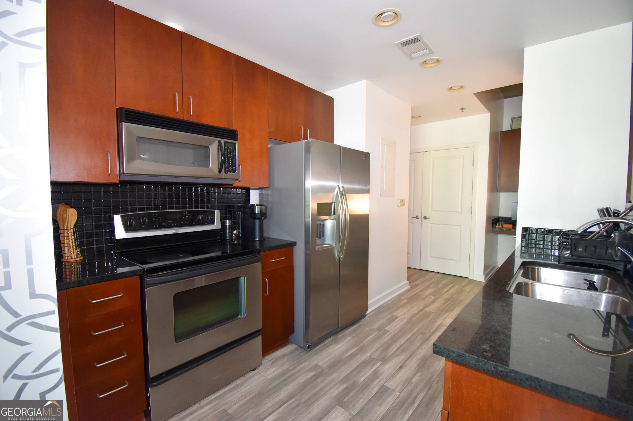 250 Pharr RD NE 1103