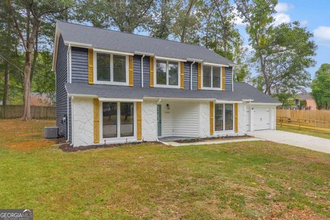 Photo of 5364 Kelleys Creek Drive, Stone Mountain, GA 30088 (MLS # 10622834)