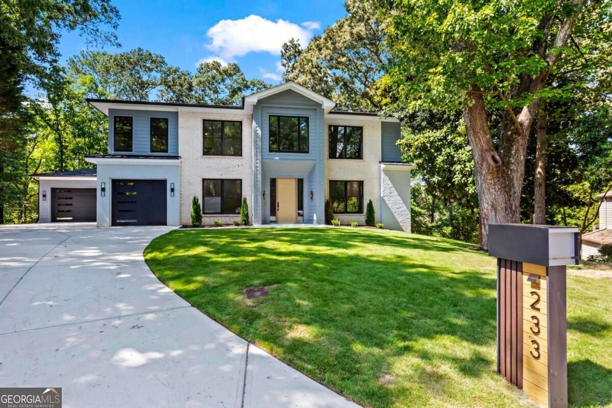 233 Brookcliff TRCE