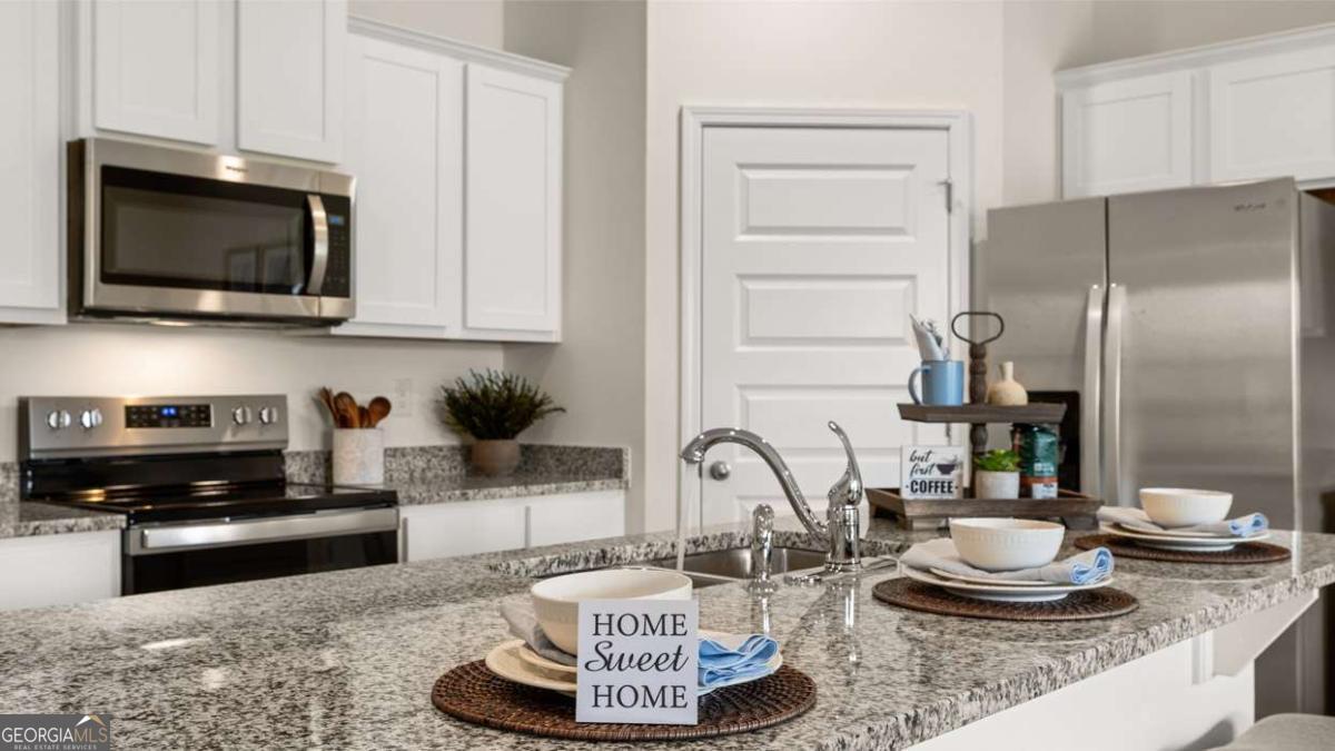 346 Friendship Oak WAY