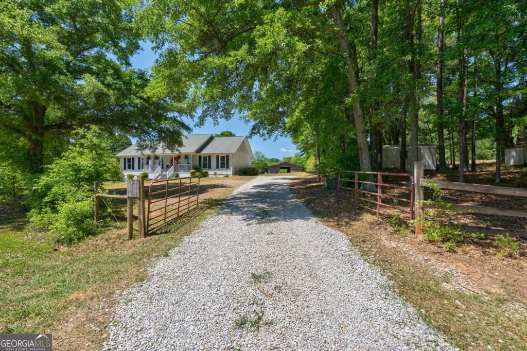 Photo of 1221 Barber Creek Road, Statham, GA 30666 (MLS # 10738837)