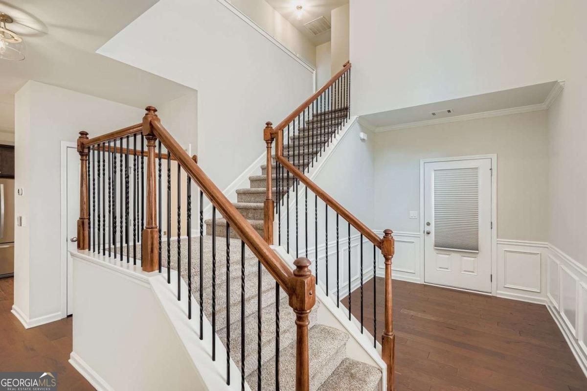 5586 Apple Grove RD