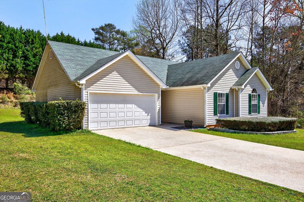 Photo of 217 Farmbrook Parkway, Stockbridge, GA 30281 (MLS # 10763767)