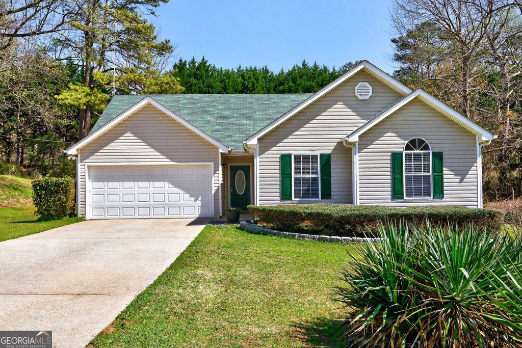 Photo of 217 Farmbrook Parkway, Stockbridge, GA 30281 (MLS # 10763767)