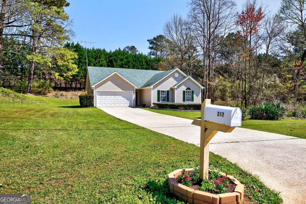 Photo of 217 Farmbrook Parkway, Stockbridge, GA 30281 (MLS # 10763767)