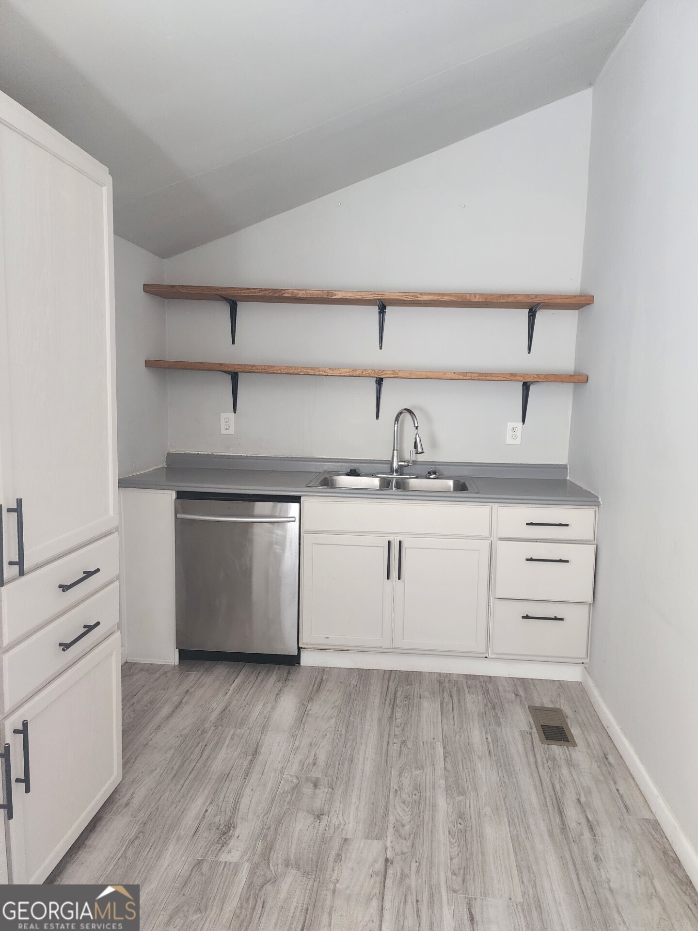 Allgood Manor - Residential