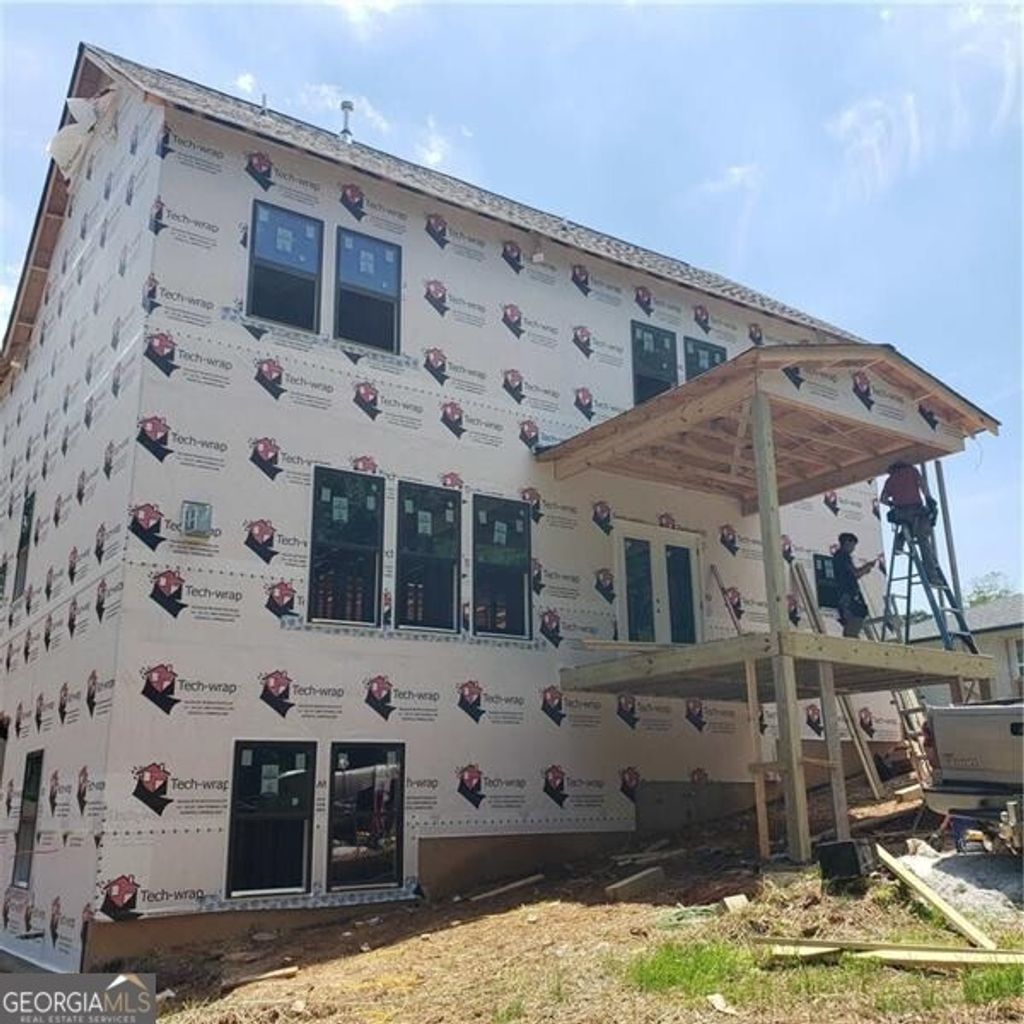 Photo of 2425 Elmwood Circle, Atlanta, GA 30339 (MLS # 10782545)