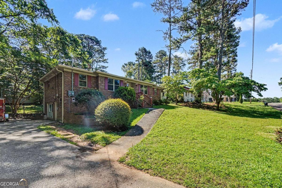 2913 Vogue DR