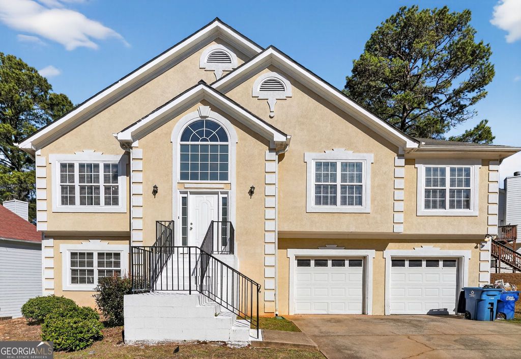 Photo of 2350 Lake Royale Drive, Riverdale, GA 30296 (MLS # 10702569)