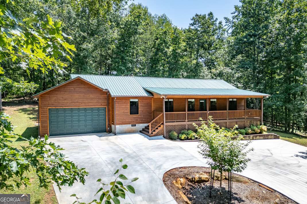 360 Sandra LN