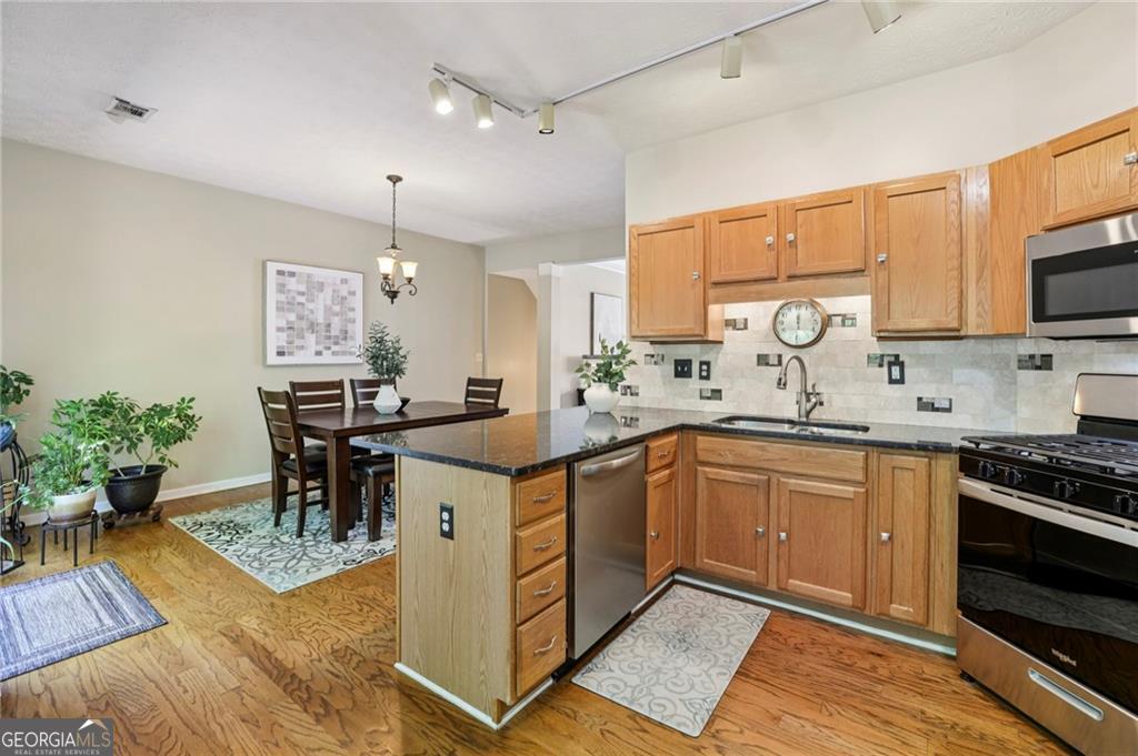 515 Abbotts Mill DR