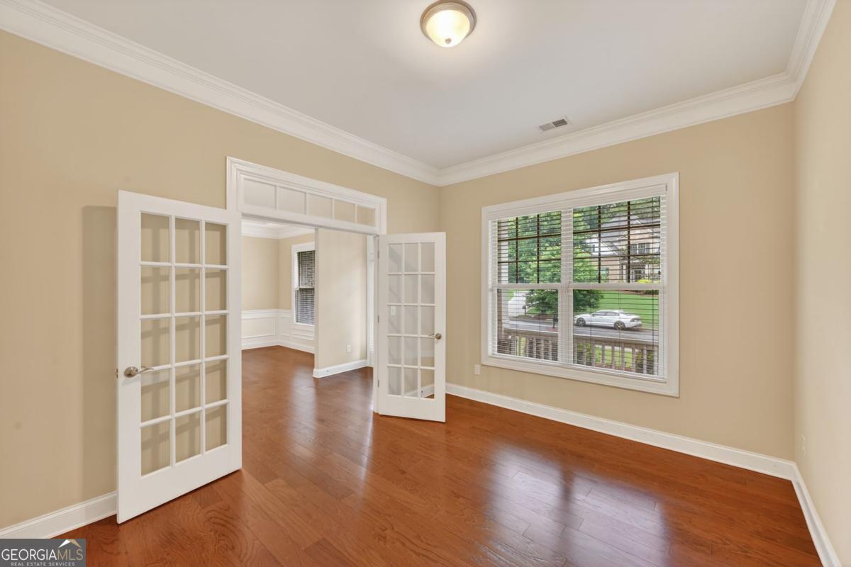 5327 Whitney LNDG