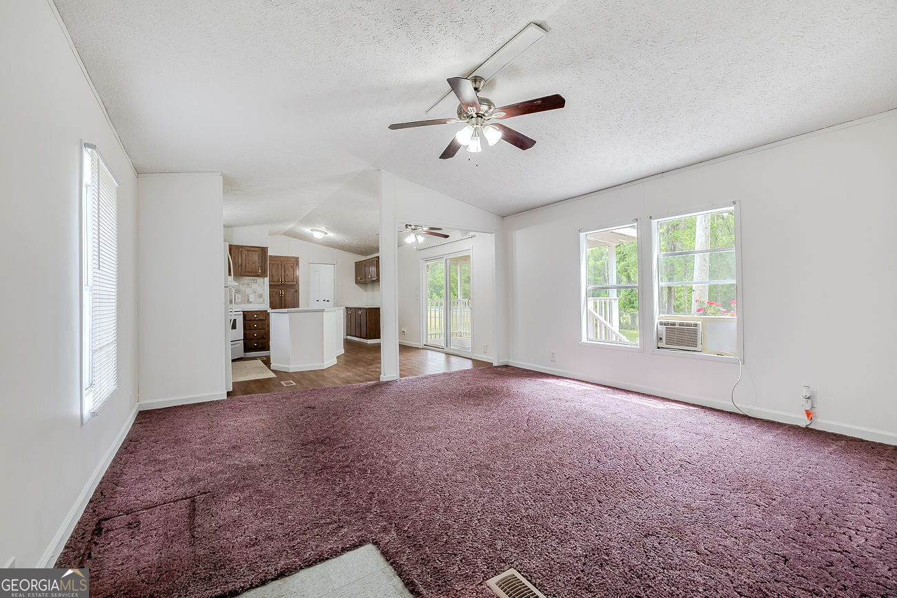 428 Pecan LN
