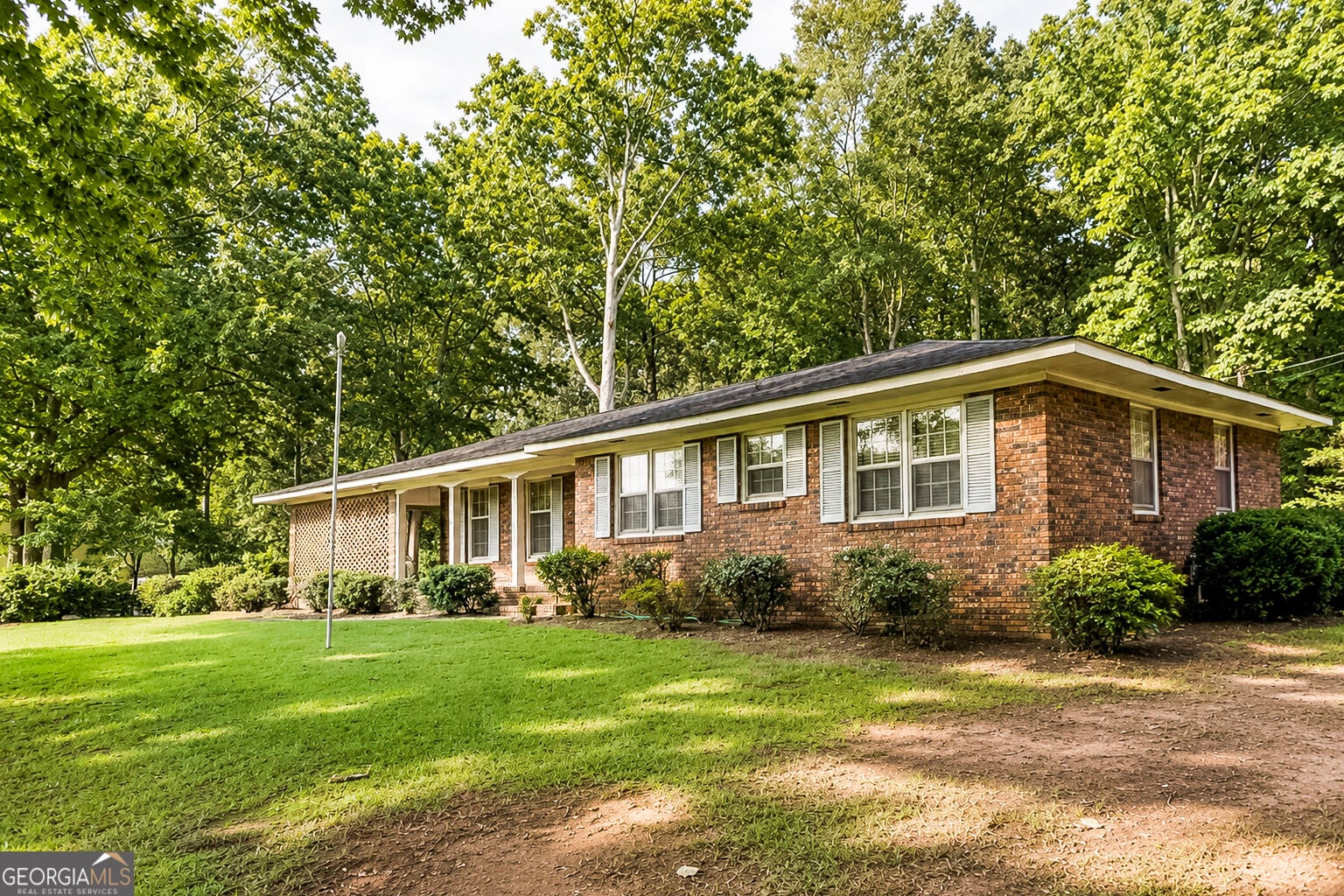 802 S Cherokee RD