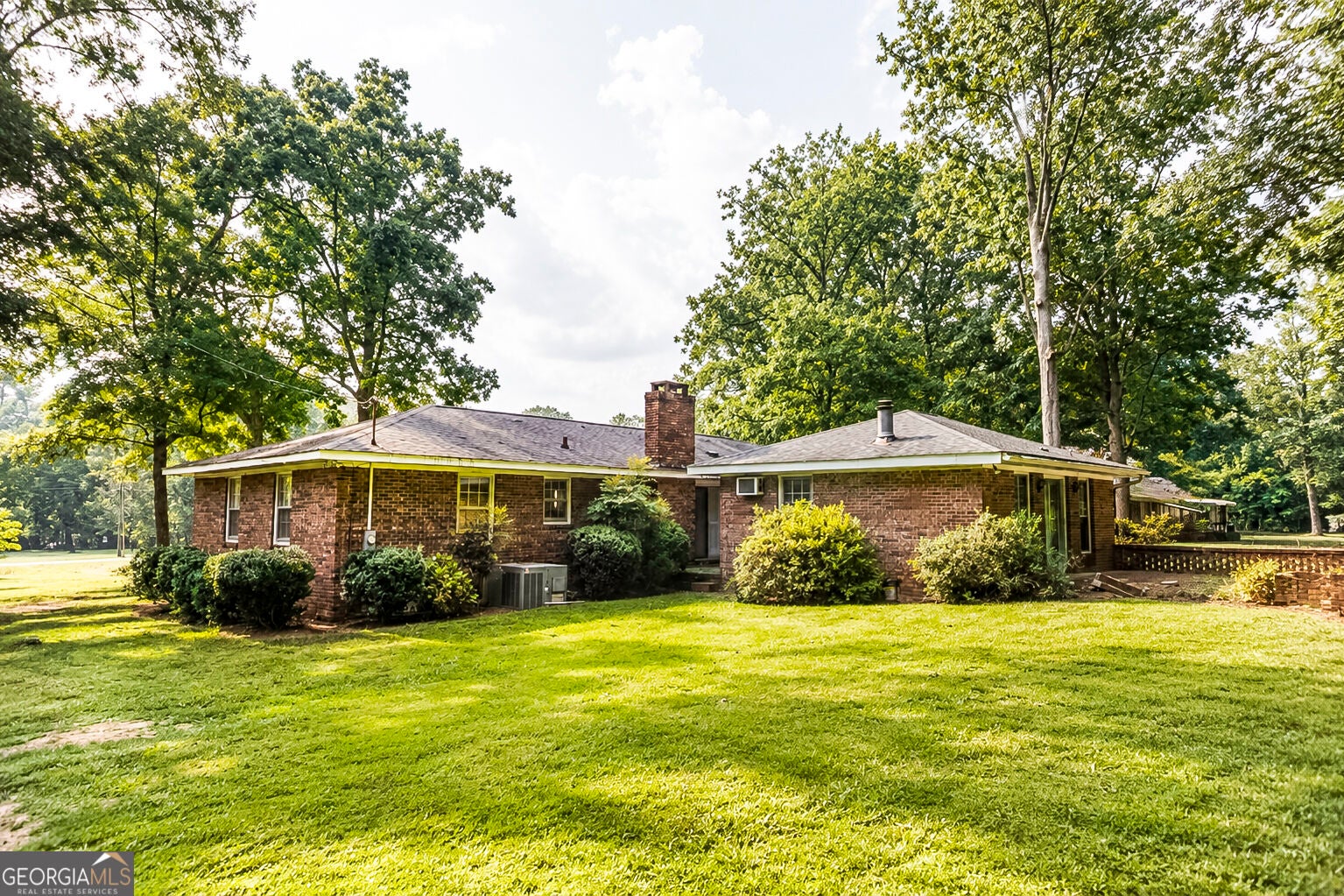 802 S Cherokee RD