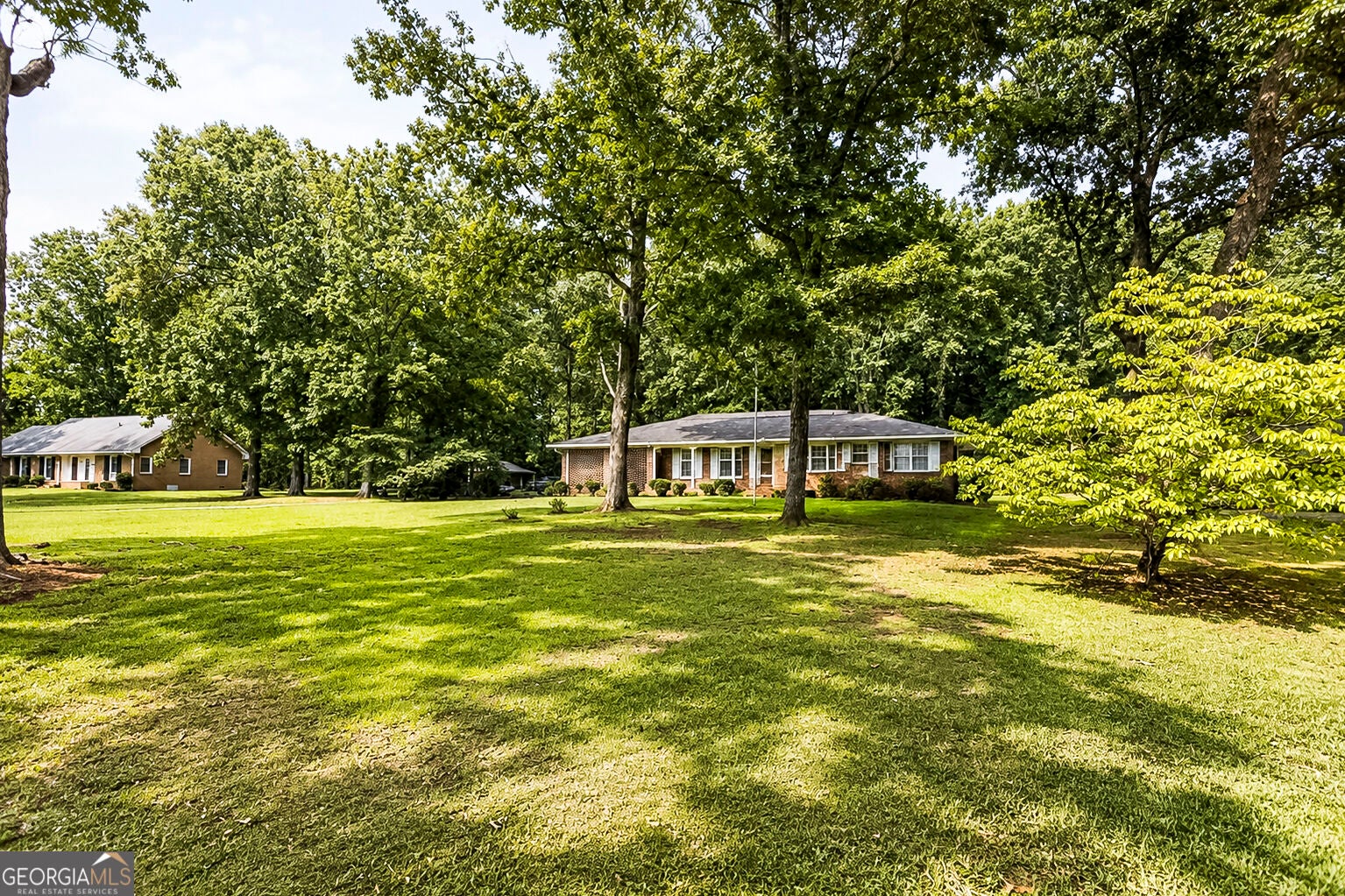 802 S Cherokee RD