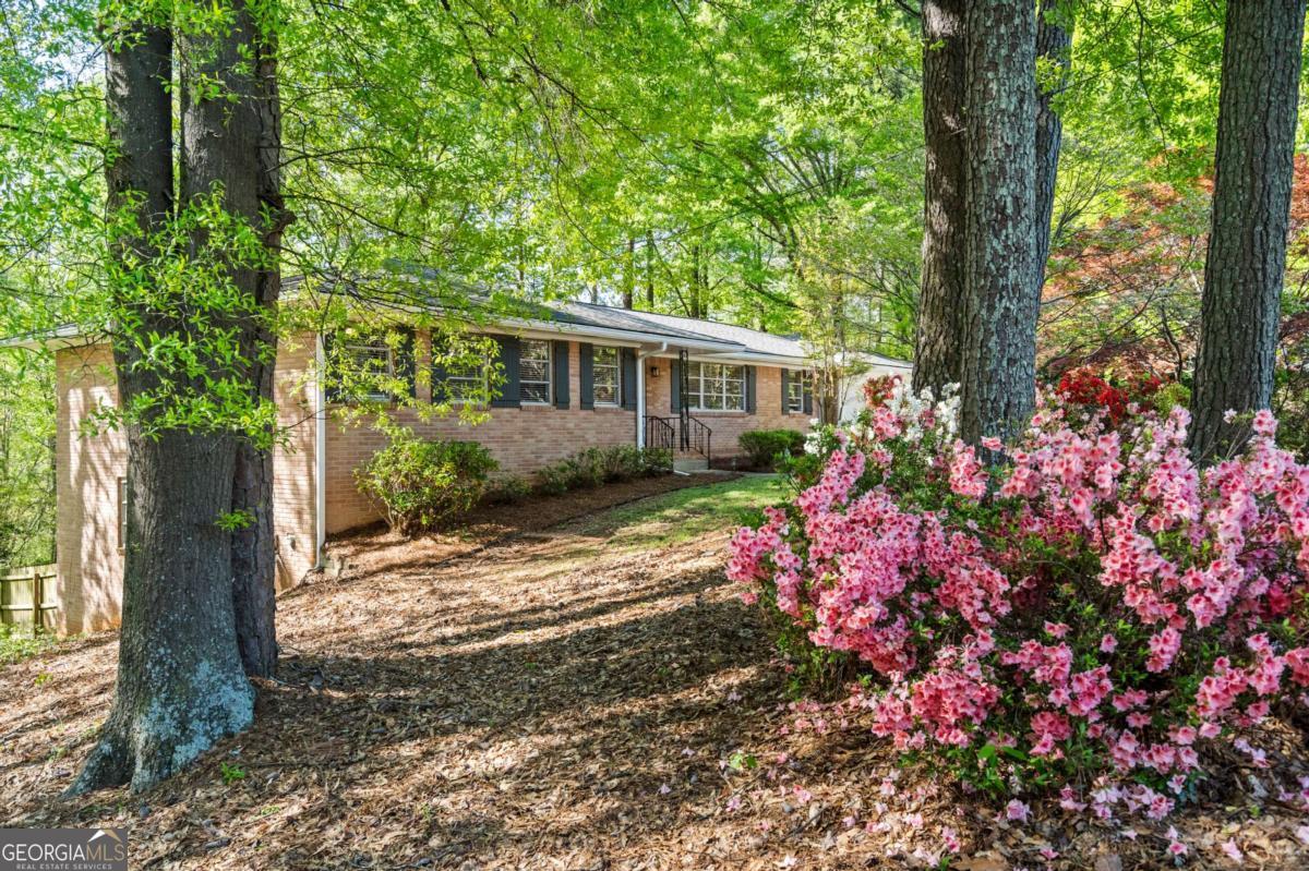 1618 Cooper Lake RD SE