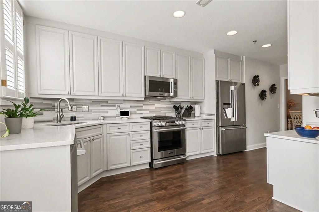 1735 Peachtree ST NE 216