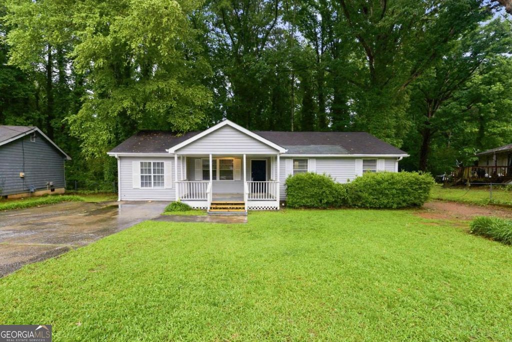 Photo of 8238 Dunellen Lane, Jonesboro, GA 30238 (MLS # 10774935)
