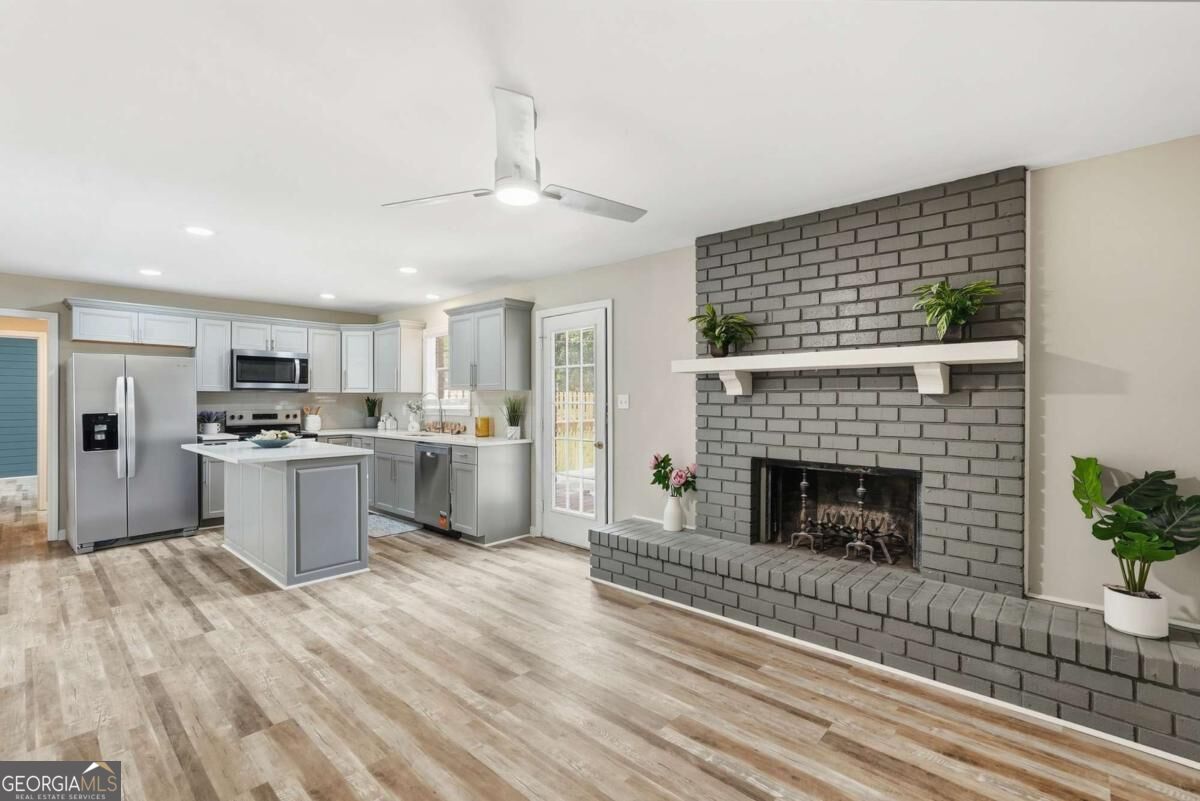 614 S Williamsburg RD